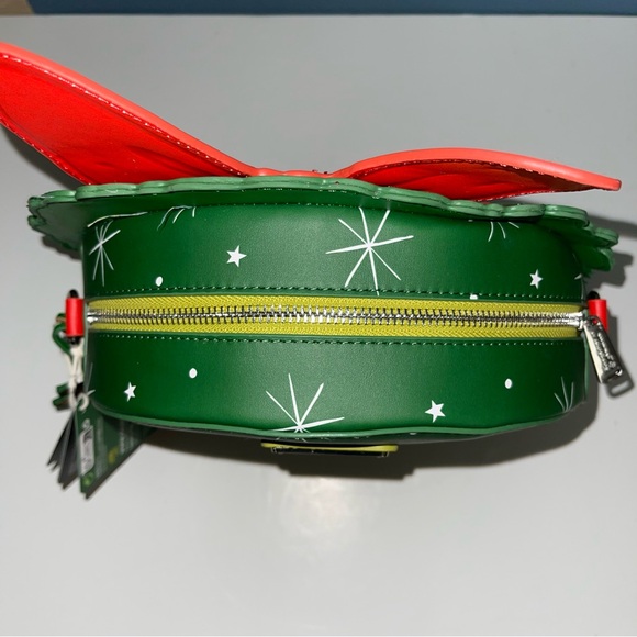 Dr. Seuss' How the Grinch Stole Christmas Wreath Crossbody Bag Red Green - Picture 3 of 12